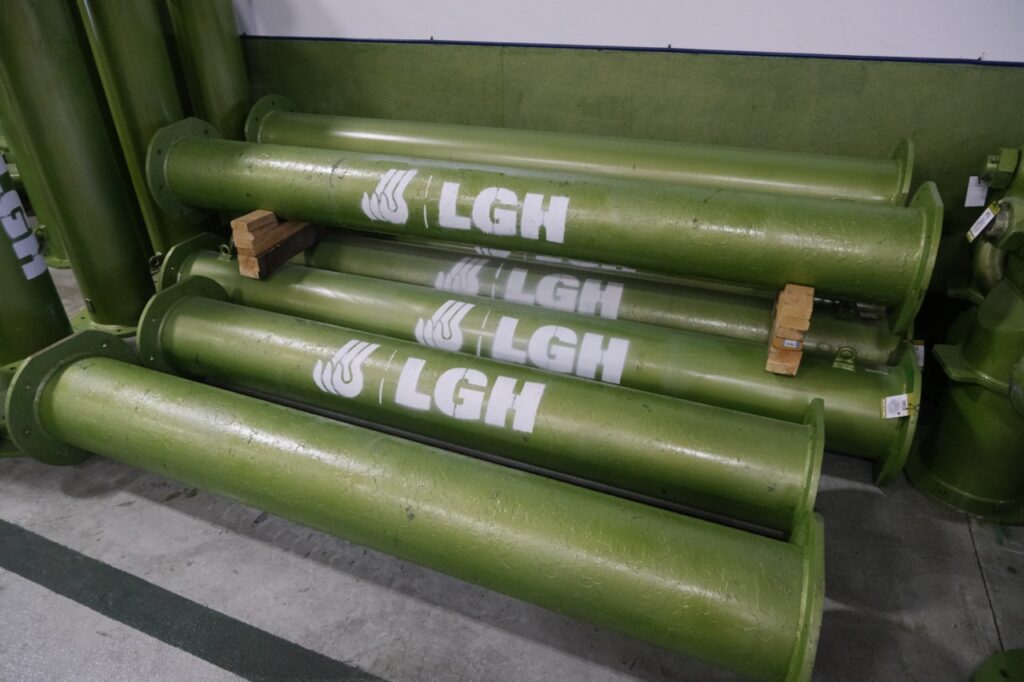 LGh modular spreader beam rental components in the LGH rental center.