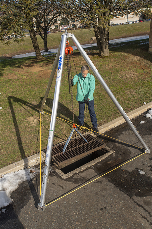 Example of a Spanco aluminum tripod hoist crane rental from LGH on a jobsite.