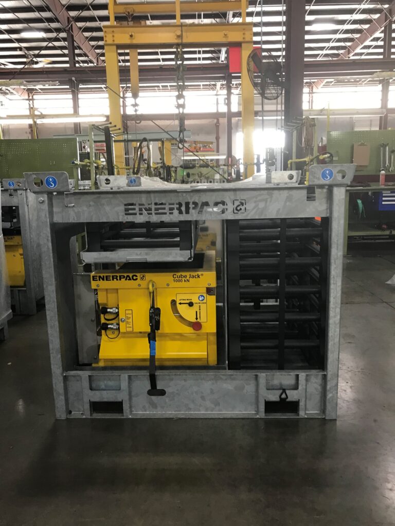 100 ton cube jack steel cribbing jack system in the LGH warehouse