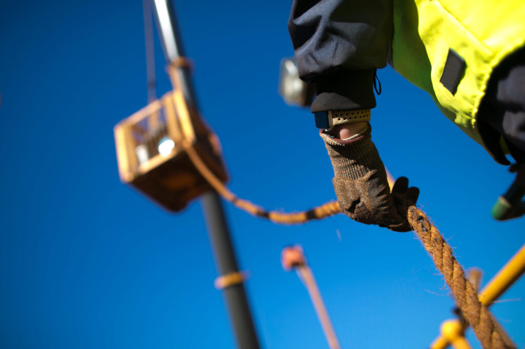 LGH blog for how to properly use tag lines on a jobsite.