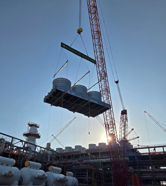 multilug lifting beam crane heavy duty lift LGH rental equipment on job site