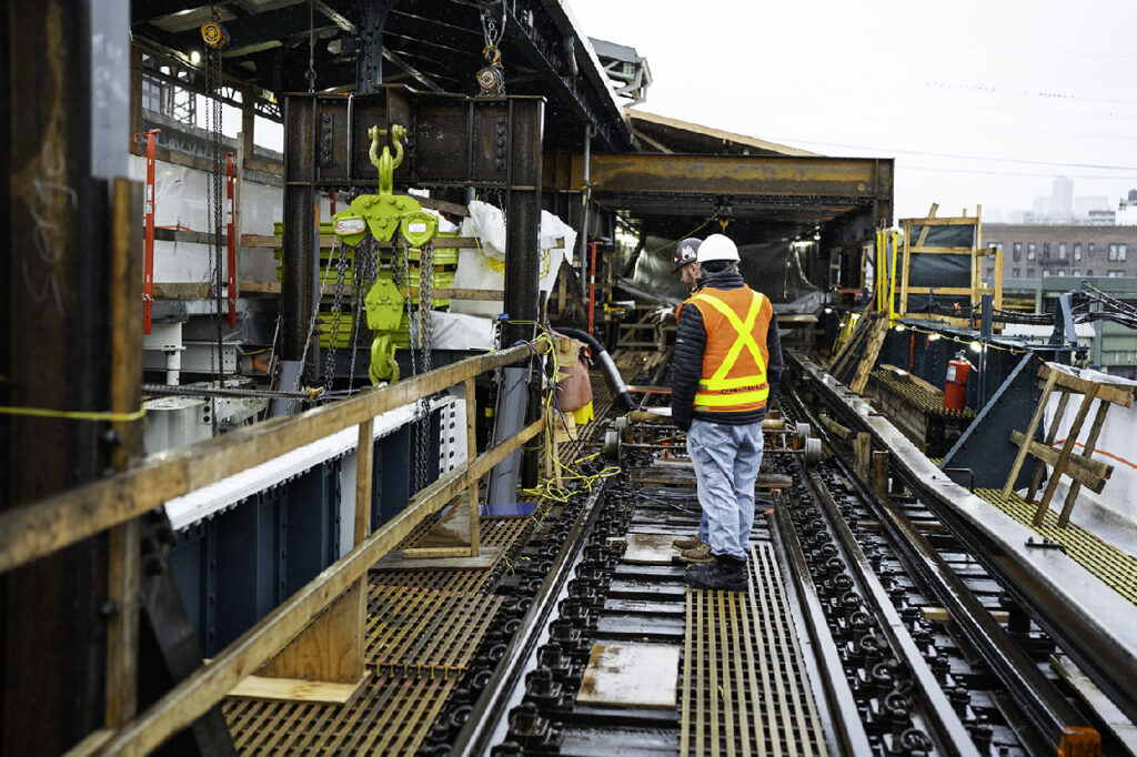 hand chain hoist new york jobsite and crew