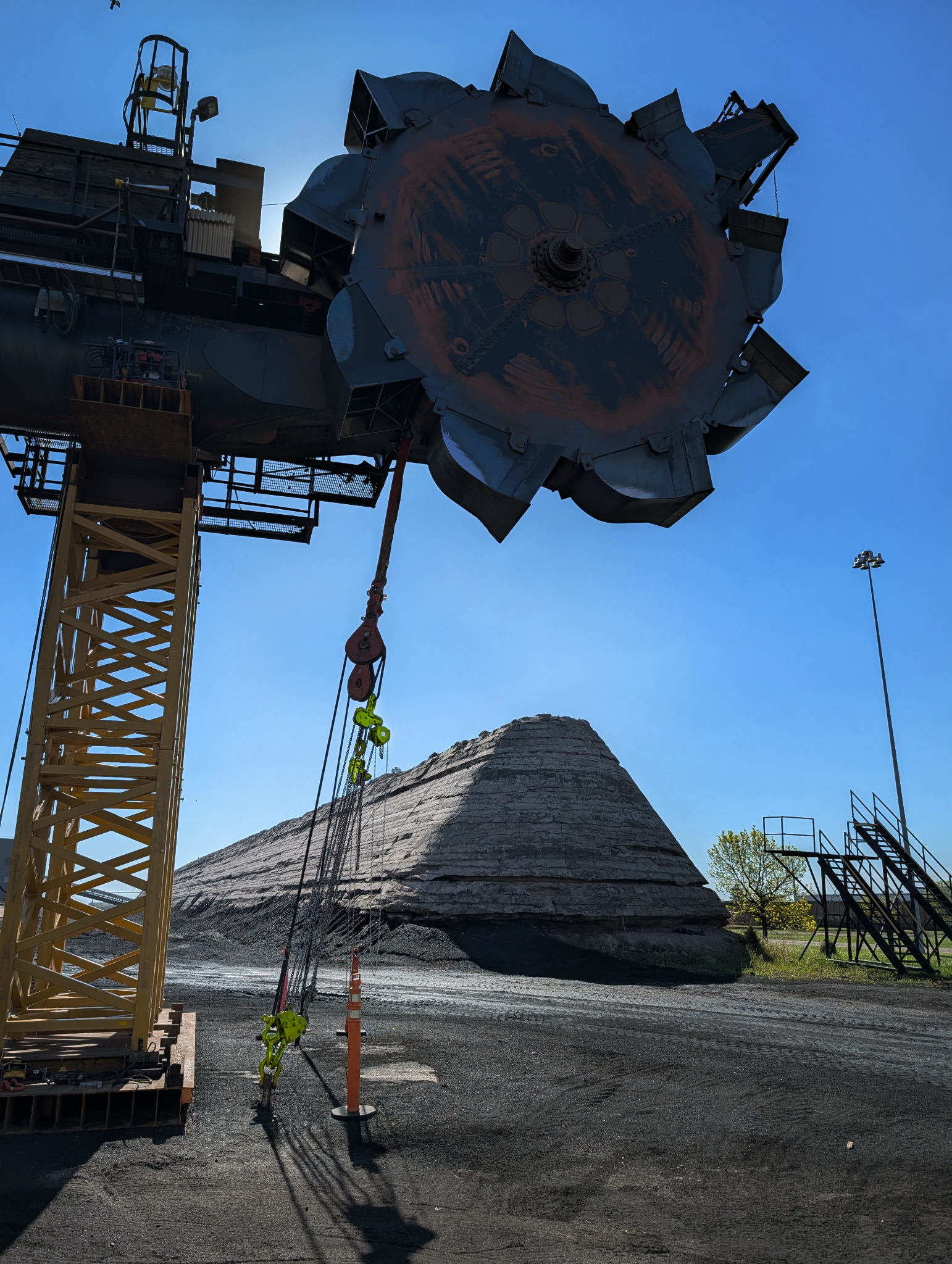 LGH supplied hand chain hoists to Vic's crane coal stacker