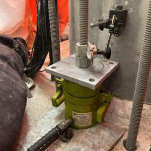 Hydraulic Cylinders-Rams pull testing