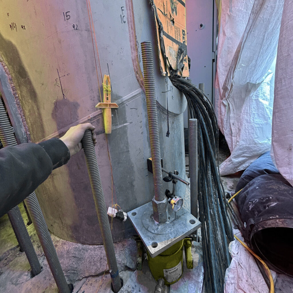 Hydraulic Cylinders-Rams pull testing Swift Underground