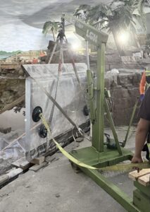 floor crane used to install glass panes for shark tank at Seaworld San Diego
